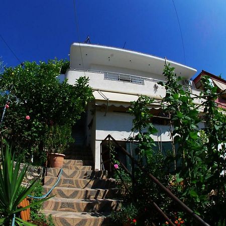 Rafail'S Apartment Саранда Экстерьер фото
