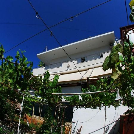 Rafail'S Apartment Саранда Экстерьер фото