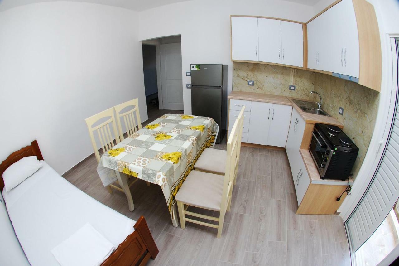 Rafail'S Apartment Саранда Экстерьер фото
